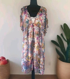 Akemi + Kin Anthropolgie V-neck Valencia Floral Dress Lace Insert size Medium - Picture 1 of 12