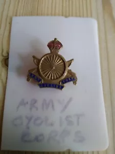 1914 ARMY CYCLIST CORPS brass safety pin badge with Enamel embellishments - Picture 1 of 3