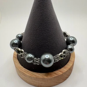 Vintage Vera Wang Simply Vera Bracelet Faux Gray Pearls Rhinestone Silver Tone - Picture 1 of 10