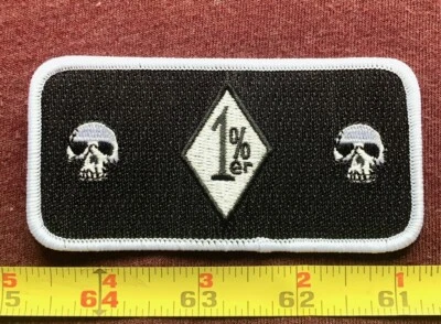 Parche para sombrero/chaqueta bordado de hierro bordado calavera 1 % motociclista Outlaw blanco y negro Foto 1 de 4