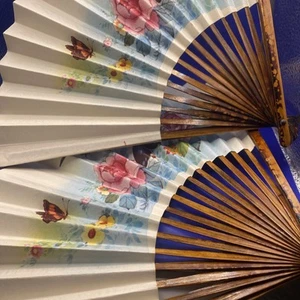 2 Small Paper Chinese Fans, Pastel Flowers & Butterflies, Lacquered, Bridgerton - Picture 1 of 8