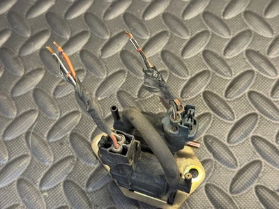 86-93 OEM Mazda B2000 B2200 B2600 Vacuum Solenoid Valve VSV K5T44090 , K5T44091 - Image 1 of 4