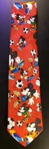 Corbata para hombre novedad de Disney con varios personajes de Disney fútbol (fútbol) - Imagen 1 de 2