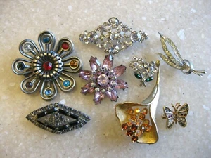 Lot of 8 Mostly Vintage Pins Brooches w/ Rhinestones - Picture 1 of 7
