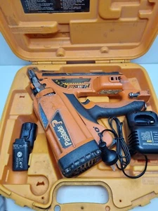 Paslode Gas Framing Nail Gun Kit - Picture 1 of 12