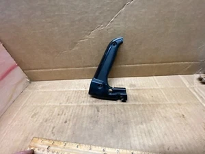 Una cubierta de mango trasero OEM usada de un cortasetos Craftsman 358.795.630 - Imagen 1 de 4