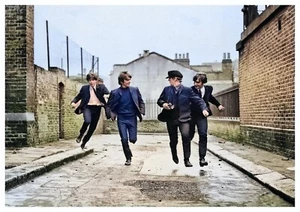Reproduction Vintage "The Beatles - Running" Music Poster, Wall Art, Size A2 - Bild 1 von 1
