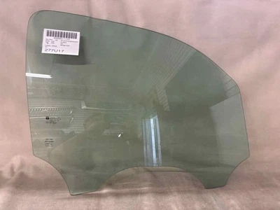 2008 Chevrolet HHR Front Door Glass Passenger Side OEM - Image 1 of 3