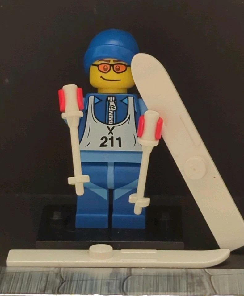 LEGO Serie 2 Minifigura de Esquiador Coleccionable 8684 Completa y Soporte Como Nueva Retirada Foto 1 de 1