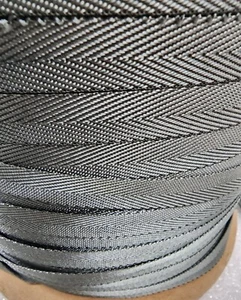 9/16 INCH MILITARY FOLIAGE GREEN 2 WAY HERRINGBONE (BIAS TAPE)  4N40366FOLGRN18S - Picture 1 of 6