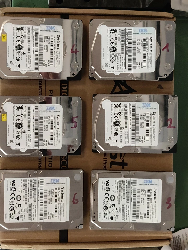 2.5" 15K SAS IBM system X FRU 42D0678 146GB 6Gbit/s (sconto per lotto) - Immagine 1 di 1