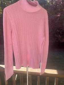 Suéter de cuello alto American Living Junior rosa tejido con cable talla extra grande - Imagen 1 de 13
