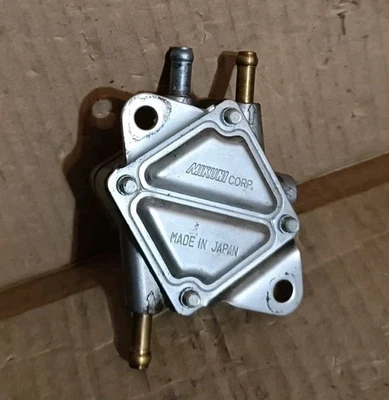 Pompa benzina a depressione per Aprilia Leonardo 125-150cc del 2000 (AP8102456) - Imagen 1 de 4