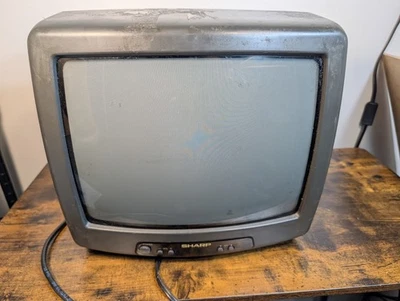 VINTAGE SHARP 13F-M50 13" ANALOG CRT COLOR TV Gaming Retro 1994 No Remote - Image 1 of 4