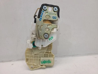 Pestillo de puerta delantera izquierda para conductores Honda Civic 2003 (sedán) - cerraduras eléctricas Foto 1 de 4