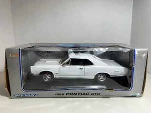 1966 Pontiac GTO Welly 1:18 Die Cast - white no. 9856 - Picture 1 of 12