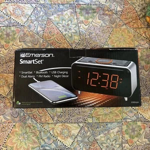 Emerson SmartSet Alarm Clock Jumbo FM Radio USB Charging Night Decor Bluetooth - Picture 1 of 11