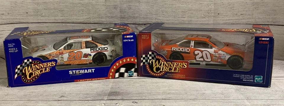 2 Tony Stewart #20 Home DEPOT 1999 Winner's Circle 1 24 Scale Die Cast Car
