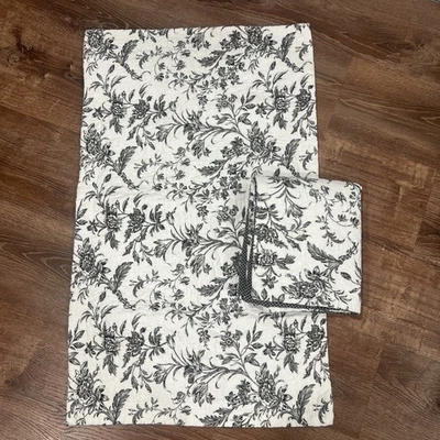 "Almohada acolchada ámbar Laura Ashley Sham 2 floral blanco y negro 21X37"" King" Foto 1 de 4