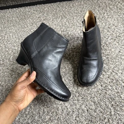 Softspots Chelsea Ankle Boots Kitten Low Heel Square Toe Size 10 W Black Leather - Image 1 of 4