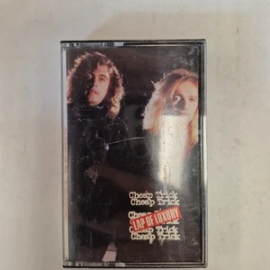 CHEAP TRICK- LAP OF LUXURY CASSETTE TAPE LIKE NEW  - Picture 1 of 3