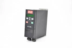 Danfoss VLT 2800 Frequenzumrichter VLT2807PT4B20STR1DBF00A00 ( 195N1015 ) - Bild 1 von 6