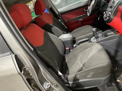 2010 - 2011 Kia Soul Passenger RH Right Red/Black-UL Manual Cloth Seat Foto 1 de 4