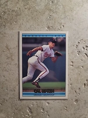 1992 Donruss 35 Cal Ripken Jr.   Baltimore Orioles  Baseball Card - Image 1 of 2