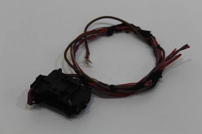 Audi A3 8P 20 Pin Wiring Connector and Short Length of Wire 8E0972701 - Image 1 of 4