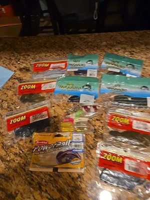 Lote de 11 señuelos de pesca Zoom Berkley Gary Yamamoto Bobbers Worms  Foto 1 de 4