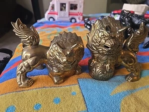 Vintage Messing Foo Hund Löwe Statue 4.” X 5” ca. Set - Bild 1 von 4