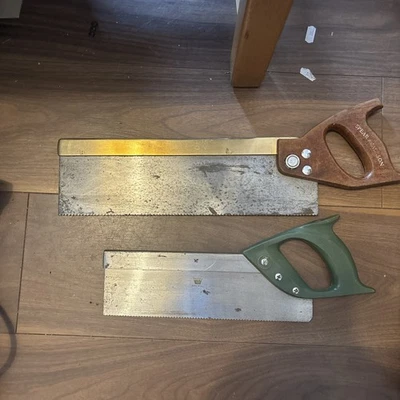 2 x Vintage Spear & Jackson Saws - Image 1 of 4