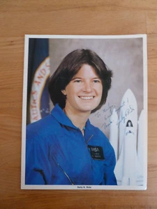 NASA 2 x Sally Ride Astronaut Autographs Shuttle STS 7 and STS 41-G - Picture 1 of 6