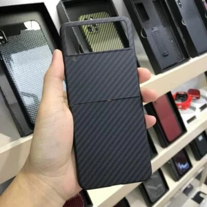 Funda rígida de fibra de carbono real de lujo para teléfono Samsung Galaxy Z Flip3 5G - Imagen 1 de 16