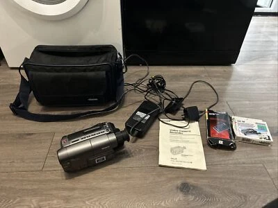 SONY HANDYCAM CCD-TRV10E CAMCORDER VIDEO-8 VIDEO CAMERA ANALOGUE 8MM - Image 1 of 4