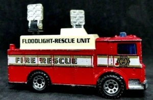 MATCHBOX / Mack Floodlight rescue Unit Truck (Red) / 1991 - loose - Picture 1 of 10