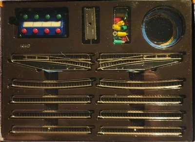 Marklin Z Scale 8191 - E Extension set with electric turnouts - Image 1 of 4