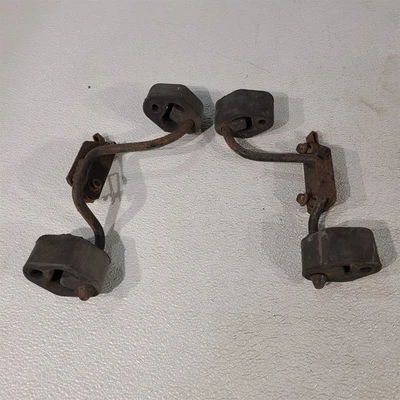 99-04 Mustang Gt Muffler Hanger Exhaust Mounting Bracket Hangers Aa7412 - Image 1 of 4