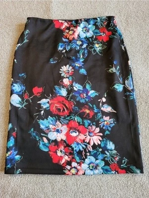 Falda lápiz Betsey Johnson negra floral multicolor talla 10 con cintura elástica Foto 1 de 3