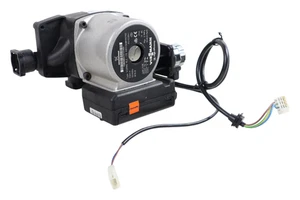 Bomba de circulación Viessmann Grundfos VIUPM2 RLE-70 KM P/N: 998120760 / 7496289 - Imagen 1 de 5
