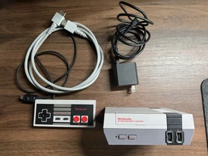 Nintendo Classic Mini - Mint Condition - Picture 1 of 1