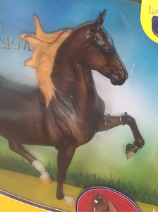 Modelo Breyer Caballos Castaño Montaña de Silla Marco de Encanto - Imagen 1 de 4