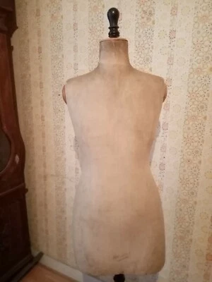 Ancien Mannequin de Couture Debut XX - Photo 1/4