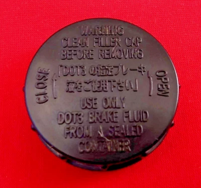 Tapa de depósito de líquido cilindro maestro de frenos Nissan Murano Quest Armada Titan OEM Foto 1 de 2