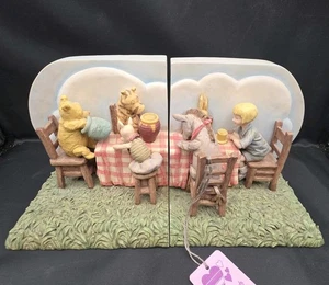 Disney Clásico Winnie the Pooh Picnic Fiesta Charpente Juego de Sujetalibros Caja Original - Imagen 1 de 24