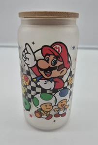 Super Mario Glas Tasse mit Bambusdeckel und Strohhalm 16 Unzen **Neu** - Bild 1 von 8