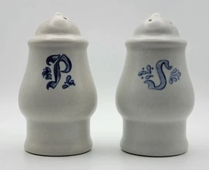 Pfaltzgraff Yorktowne Salt and Pepper Set , 3. 75" Shakers Stoneware - Picture 1 of 4