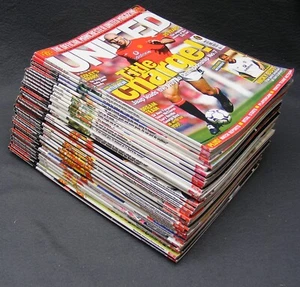 32 ISSUES 2001- 2004 OF UNITED THE OFFICIAL MAGAZINE OF MANCHESTER UNITED. - Picture 1 of 17