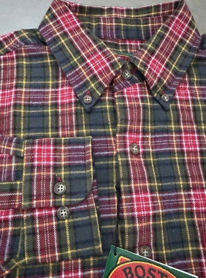 NEW Boston Traders~Button Down, Long Sleeve Plaid Flannel Shirt Men's Size M - Image 1 of 4