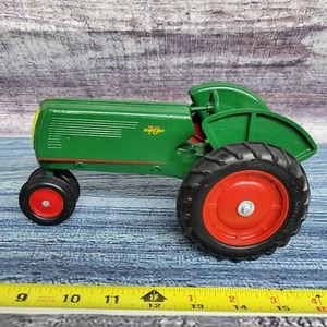 Scale models 1/16 scale Oliver row crop 70 diecast n/frontend tractor green/red - Picture 1 of 8